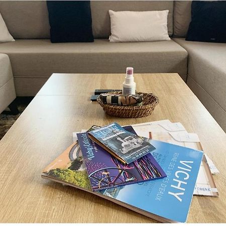 Residence Gambetta - Chambres Dans Appartement Design Grand Confort Le 481 Vichy Bagian luar foto